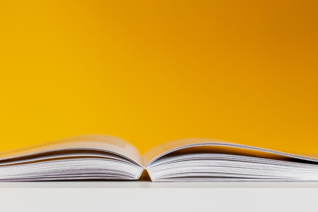 Vermögenswerte: Immobilien 9 Ein aufgeschlagenes Buch