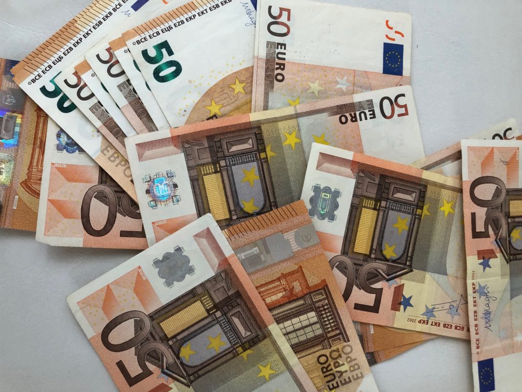 Money-Saving-Tipp Nr. 1 "Haushaltsplan" 11 Viele 50€ Scheine